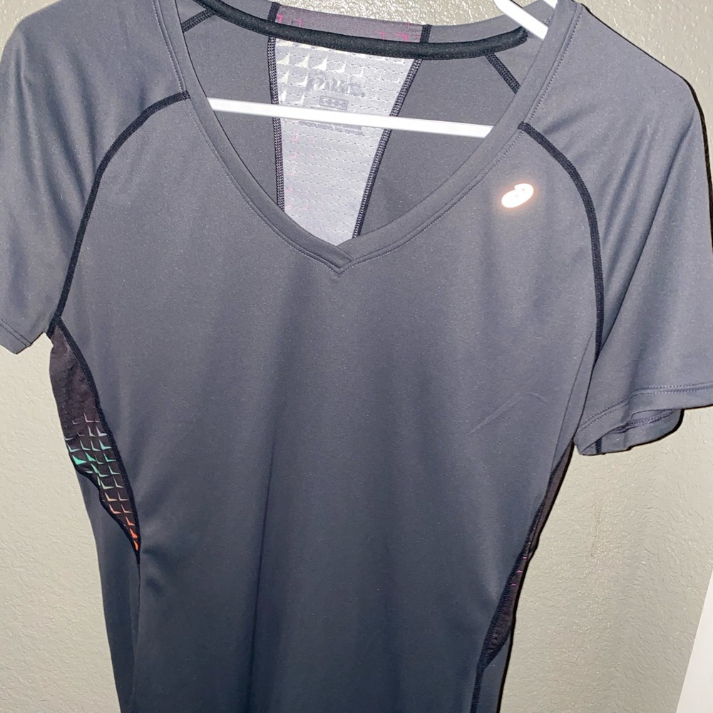 ASICS workout top